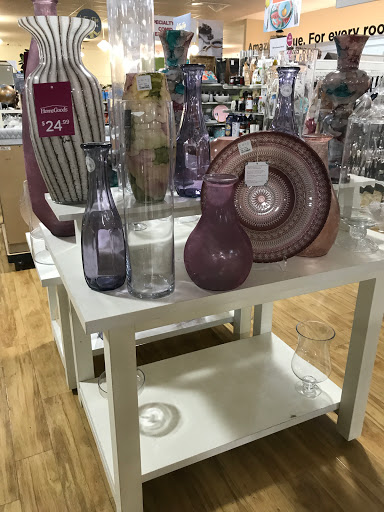 Furniture Store «HomeGoods», reviews and photos, 13580 SW 120th St, Miami, FL 33186, USA