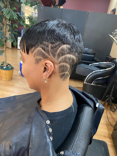 Beauty Salon «8 Cuts Hair Salon», reviews and photos, 159 S Telegraph Rd, Pontiac, MI 48341, USA