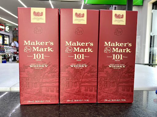 Liquor Store «Holiday Spirits», reviews and photos, 6005 N Oak Street Extension, Valdosta, GA 31605, USA