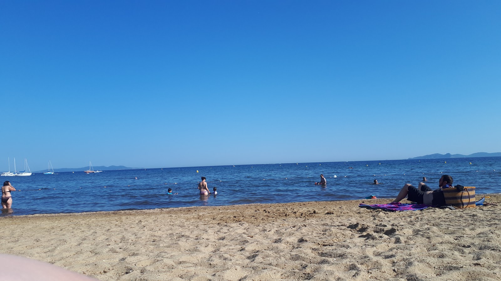 Φωτογραφία του Argentiere beach με επίπεδο καθαριότητας αρκετά καθαρό