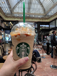 Frappuccino du Restaurant servant le petit-déjeuner Starbucks à Paris - n°1