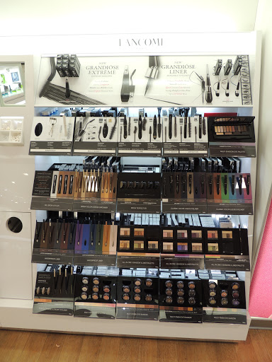 Hair Salon «Ulta Beauty», reviews and photos, 574 N Euclid St, Anaheim, CA 92801, USA