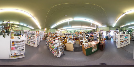 Grocery Store «Bear Foods Natural Market», reviews and photos, 125 E Woodin Ave, Chelan, WA 98816, USA