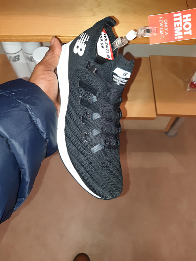 Shoe Store «New Balance Fairview Heights», reviews and photos, 6540 N Illinois St #104, Fairview Heights, IL 62208, USA