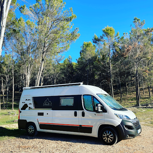 ▷ Alquiler de Furgonetas Camper en Madrid ⊛ ByCamper