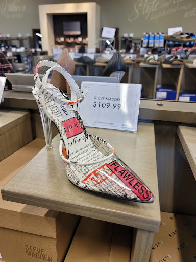 Shoe Store «DSW Designer Shoe Warehouse», reviews and photos, 907 Haddonfield Rd, Cherry Hill, NJ 08002, USA