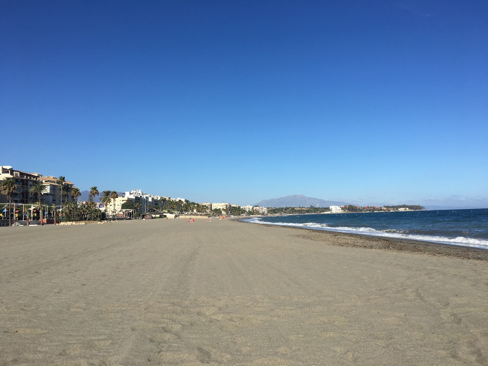 Fotografija Playa de la Rada z dolga ravna obala