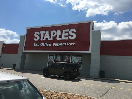 Staples, 7659 Mall Rd, Florence, KY 41042, USA, 