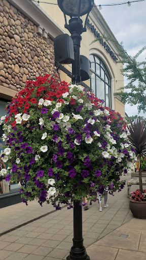 Department Store «Saks OFF 5TH», reviews and photos, 7489 SW Bridgeport Rd, Tigard, OR 97224, USA