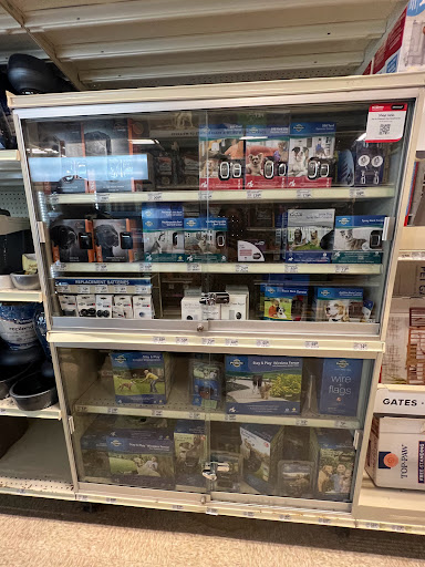 Pet Supply Store «PetSmart», reviews and photos, 1801 Howell Mill Rd NW, Atlanta, GA 30318, USA