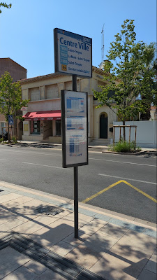 Arrêt de bus centre ville 7801, 7802, 7803 à La Londe-les-Maures