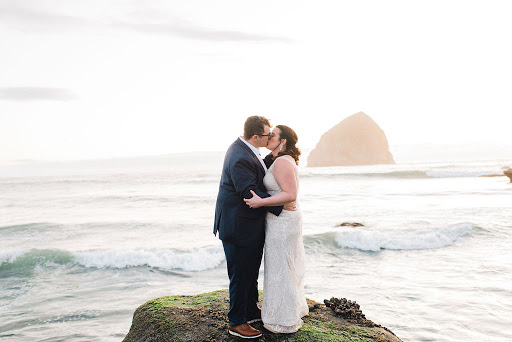 Wedding Store «Merrime Bride & Soiree», reviews and photos, 211 W 1st Ave #101, Albany, OR 97321, USA