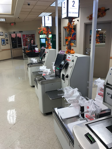 Grocery Store «Giant Food Stores», reviews and photos, 611 Main St, Harleysville, PA 19438, USA