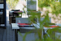 Atmosphère du Restaurant Le Patio Du Lac à Aix-les-Bains - n°18