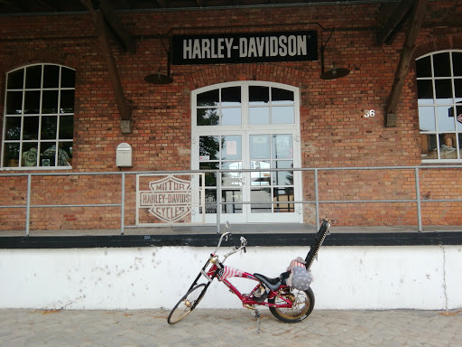 Bicycle Store «Specialized Bicycle Components», reviews and photos, 15130 Concord Cir, Morgan Hill, CA 95037, USA