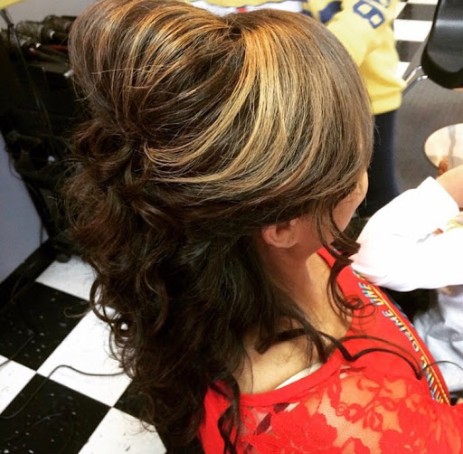 Beauty Salon «Liz Torres Beauty Salon», reviews and photos, 267 Stonecrossing Dr # D, Clarksville, TN 37042, USA