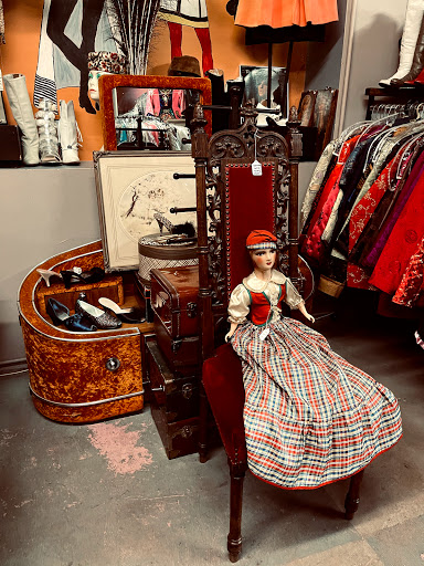 Used Clothing Store «Decades Vintage Clothing», reviews and photos, 627 S State St, Salt Lake City, UT 84111, USA