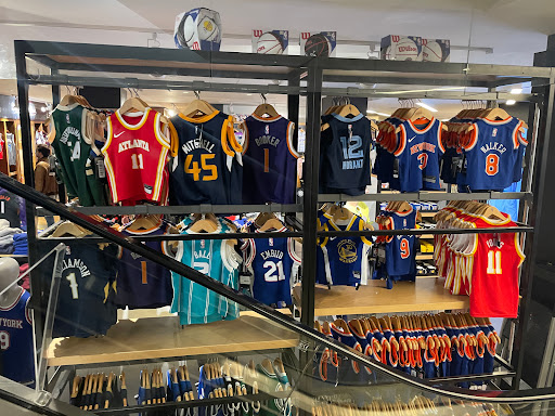 Sportswear Store «NBA Store», reviews and photos, 545 5th Ave, New York, NY 10017, USA