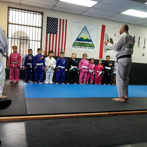 Salinas Jiu Jitsu & Personal Training - 1860 N Main St Unit J, Salinas, CA 93906, Estados Unidos