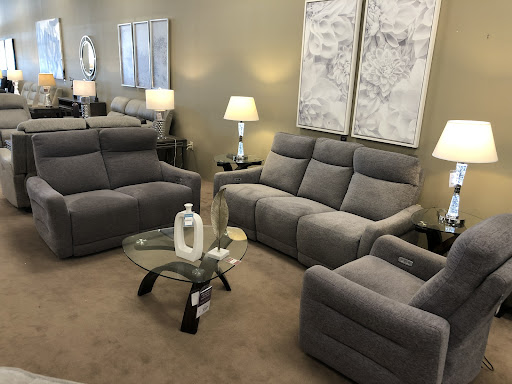 Furniture Store «Raymour & Flanigan Furniture and Mattress Store», reviews and photos, 895 E Gate Blvd, Garden City, NY 11530, USA