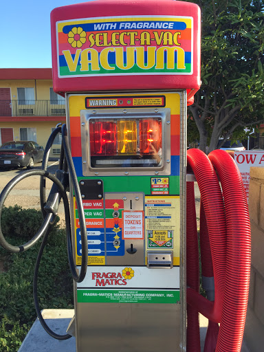 Pearl Car Wash/Valley Parkway and Inc. en Escondido