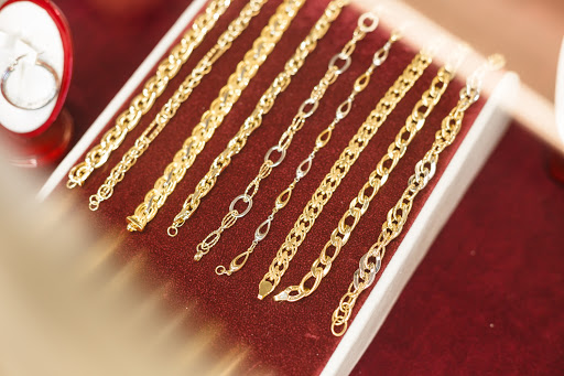 Jewelry Repair Service «Dunbar Jewelers», reviews and photos, 435 Hartford Turnpike, Vernon, CT 06066, USA