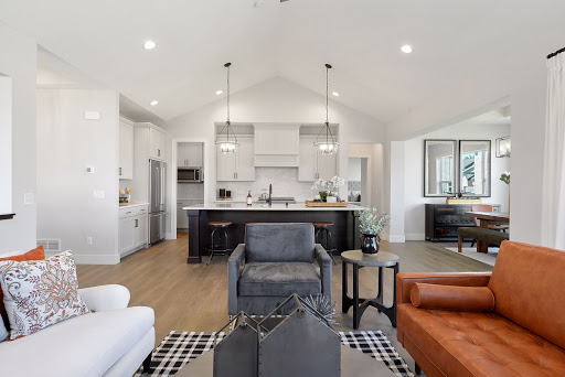 207 N Chestnut St, Chaska, MN 55318, USA