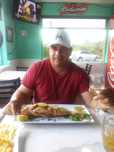 Seafood Restaurant «Capt Marcos Cuban Seafood and More», reviews and photos, 1716 Airport Pulling Rd S, Naples, FL 34104, USA