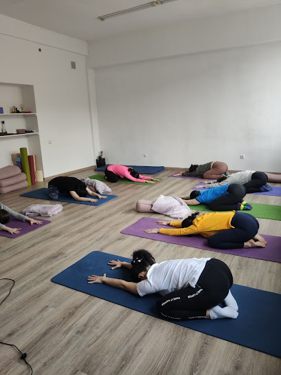 Samadhi Yoga Studio - Սամադհի յոգա ստ - 12 Vagharsh Vagharshyan St, Yerevan 0012 Հասցե՝ Վաղարշ Վաղարշյան փողոց, 12 շենք, 3-րդ հարկ, Yerevan 0012, Armenia