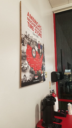 Tire Shop «Discount Tire Store - Irving, TX», reviews and photos, 3516 W Airport Fwy, Irving, TX 75062, USA