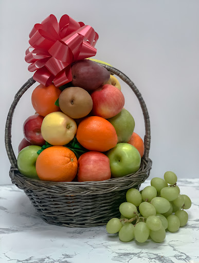 Grocery Store «The Fruit Store», reviews and photos, 26 W 1st St, Hinsdale, IL 60521, USA