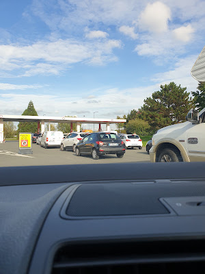 Auchan Roncq Station Service à Tourcoing