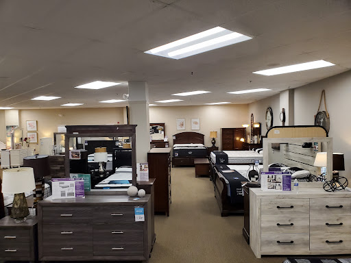 Furniture Store «Raymour & Flanigan Furniture and Mattress Store», reviews and photos, 2780 W Ridge Rd, Rochester, NY 14626, USA