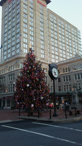 Restaurant «Characters Pub», reviews and photos, 38 N Christian St, Lancaster, PA 17602, USA