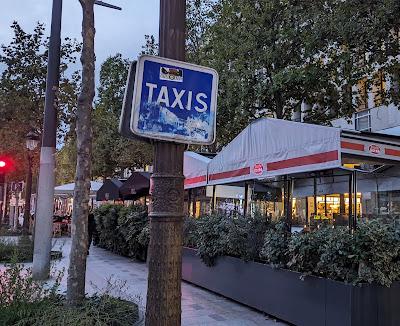 Taxi Station à Paris