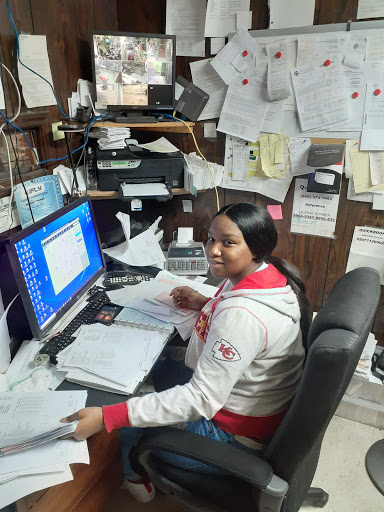 Convenience Store «Shotz Convenience Store», reviews and photos, 2900 E 27th St, Kansas City, MO 64127, USA