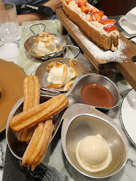 Photo n°220 de Clover Grill à Paris ()