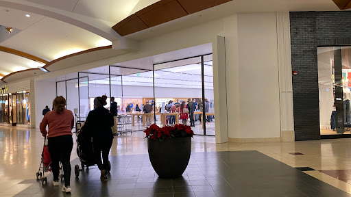 Computer Store «Apple Annapolis», reviews and photos, 1735 Annapolis Mall Rd, Annapolis, MD 21401, USA