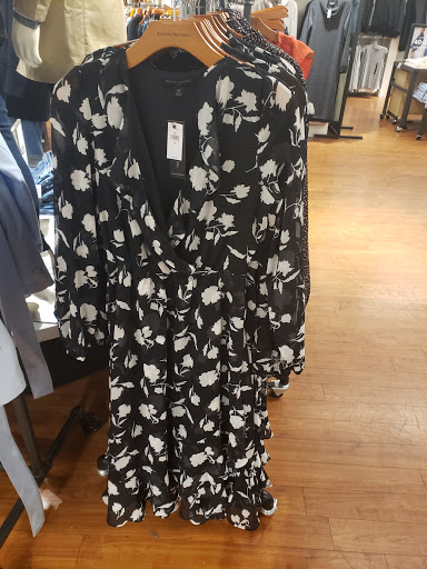 Clothing Store «Banana Republic», reviews and photos, 820 W Stacy Rd, Allen, TX 75013, USA