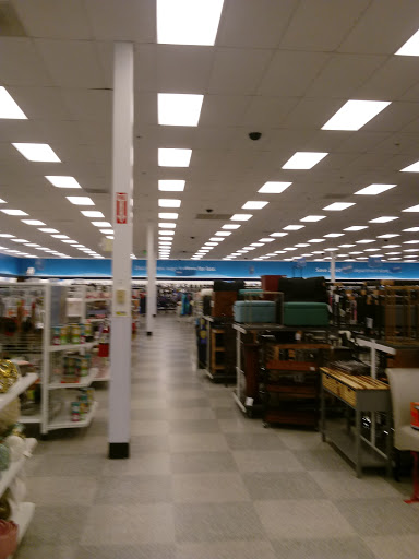 Clothing Store «Ross Dress for Less», reviews and photos, 4311 Norfolk Pkwy, West Melbourne, FL 32904, USA