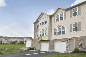 Sunpointe Townhomes image
