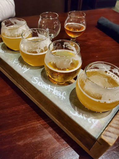 Brewpub «Iron Hill Brewery & Restaurant», reviews and photos, 124 E Kings Hwy, Maple Shade Township, NJ 08052, USA