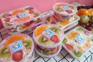 Salad Mantul (Salad Buah) image