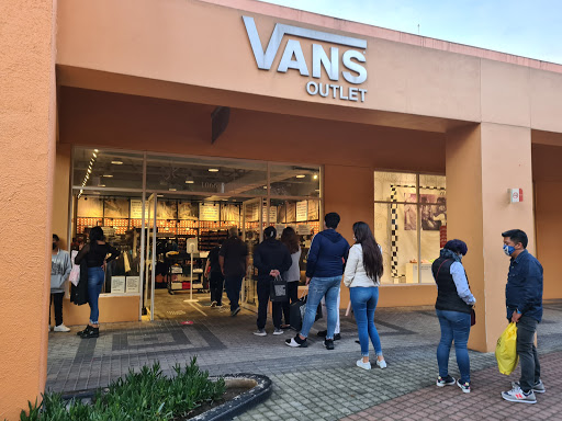 Vans Outlet Punta Norte