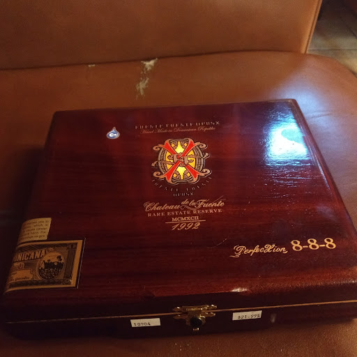Cigar Shop «STOGIES», reviews and photos, 3124 IL-59, Naperville, IL 60564, USA