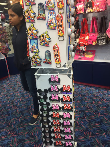 Gift Shop «Jungle Falls Gift Shop», reviews and photos, 5265 W Irlo Bronson Memorial Hwy, Kissimmee, FL 34746, USA