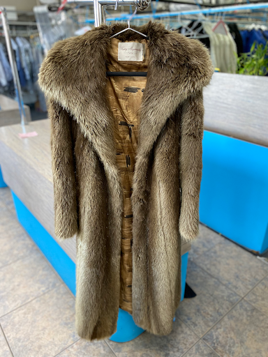 Dry Cleaner «Luigi Village Cleaners», reviews and photos, 4011 S Buffalo Dr # 108, Las Vegas, NV 89147, USA