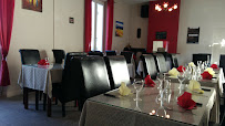 Atmosphère du Restaurant L'evidence à Saint-Seurin-sur-l'Isle - n°2