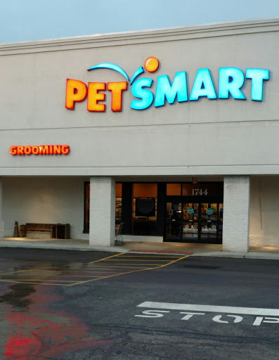Pet Supply Store «PetSmart», reviews and photos, 1742 E 3rd St, Williamsport, PA 17701, USA