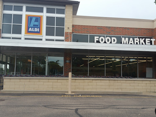 Supermarket «ALDI», reviews and photos, 975 E State St, Geneva, IL 60134, USA